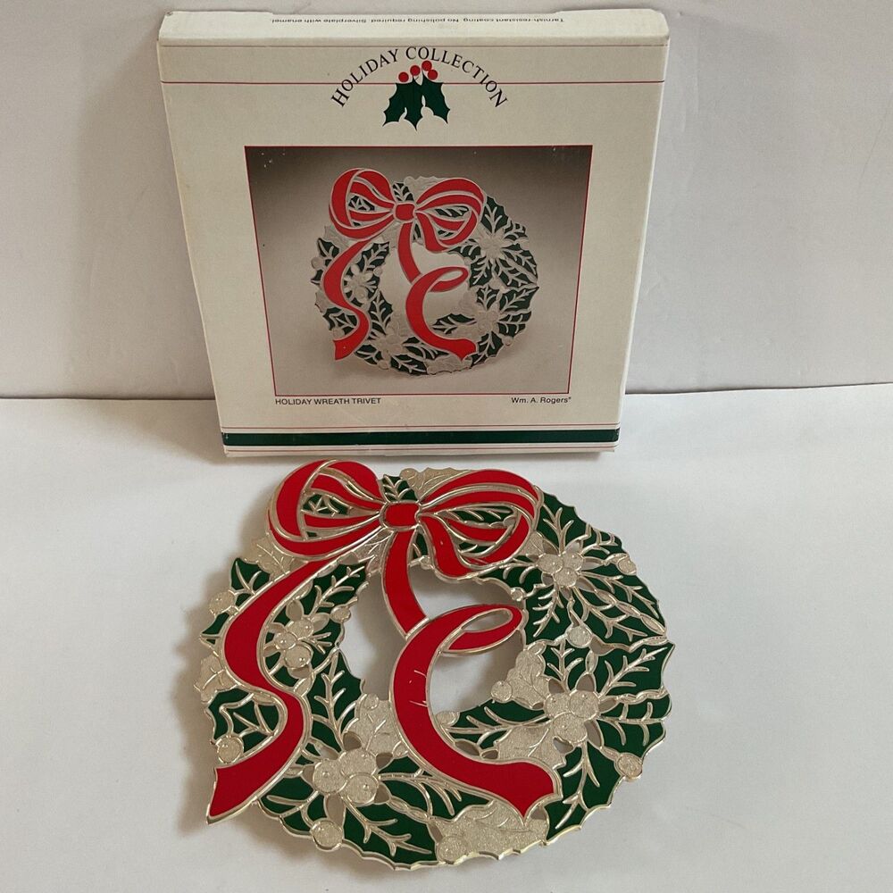 VTG Wm A Rogers Silver Plated Green & Red Enameled Holiday Wreath Trivet Holly